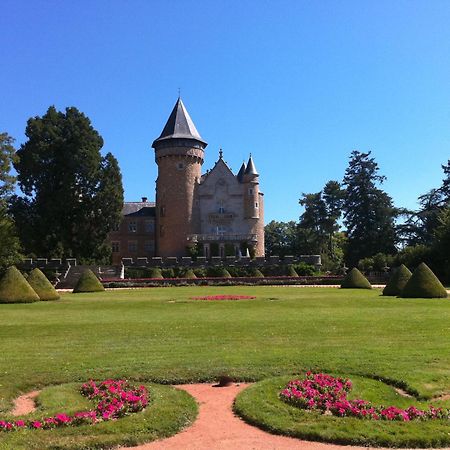 Chateau De Busset Luaran gambar
