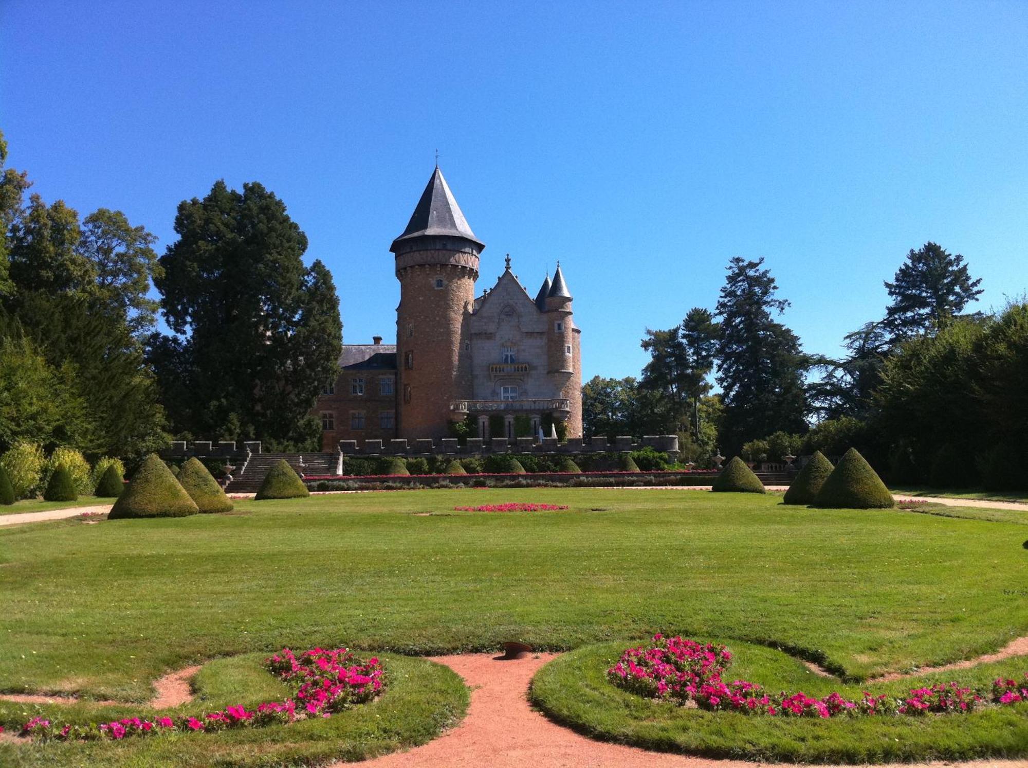 Chateau De Busset Luaran gambar
